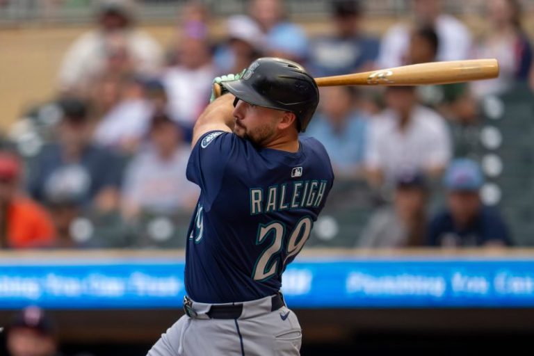 Raleigh breaks Griffey’s Mariners mark for most HRs before All-Star break