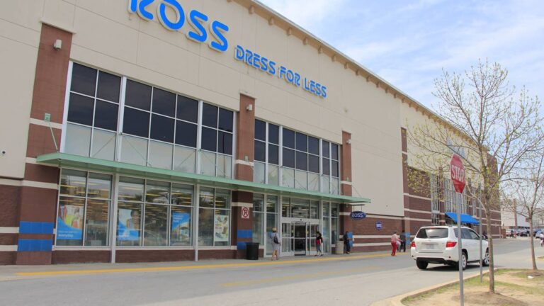 Ross Stores enters a new market as customers hunt for low prices